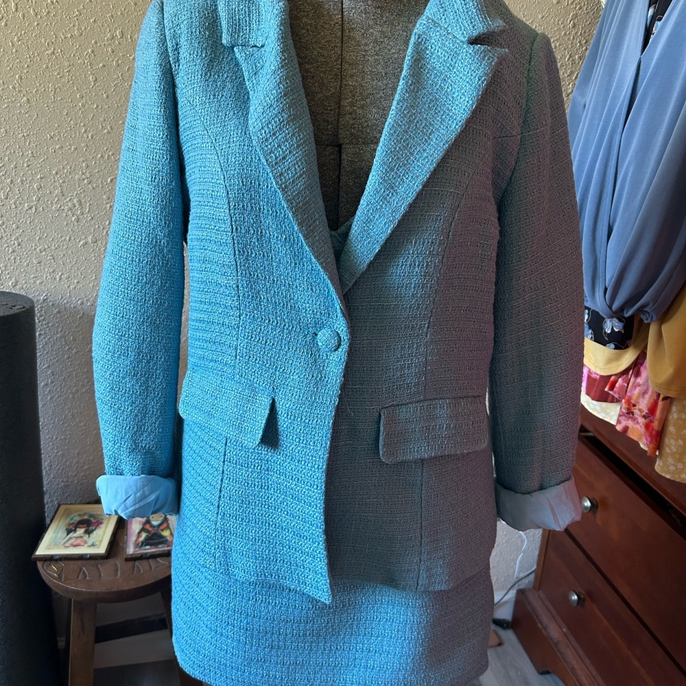 Le Lis Turquoise Textured Blazer